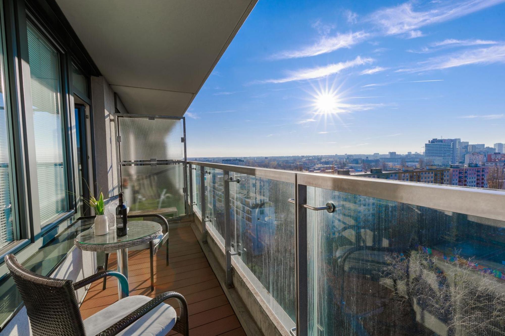 Sunny Apartment With Amazing Terrace On The 13Th Floor Near City Center Bratislava Exteriér fotografie